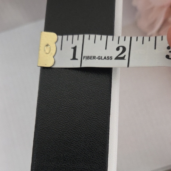 Chanel Black and White Box - Picture 5 of 6